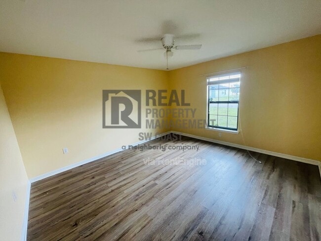 Building Photo - 443 Shadow Lakes Dr