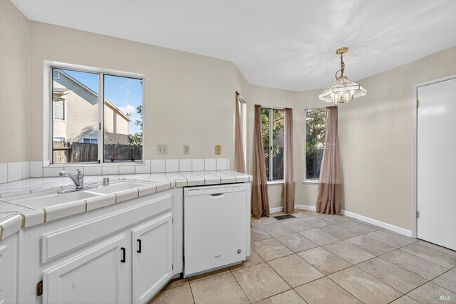 Building Photo - 206 Bridgewater Cir