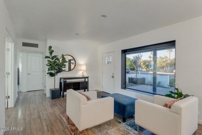 Building Photo - 6929 E 6th St