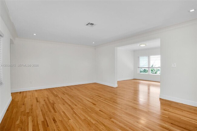 Building Photo - 1100 S Alhambra Cir