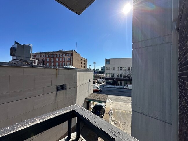 Building Photo - 566 Commonwealth Ave