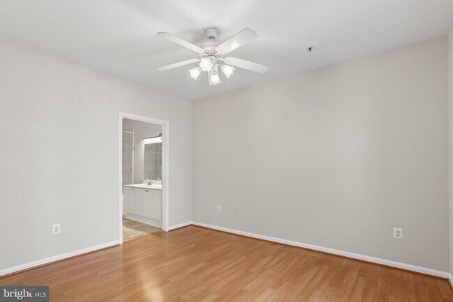 Building Photo - 4561 Strutfield Ln