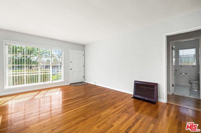 Building Photo - 836 Appelby St