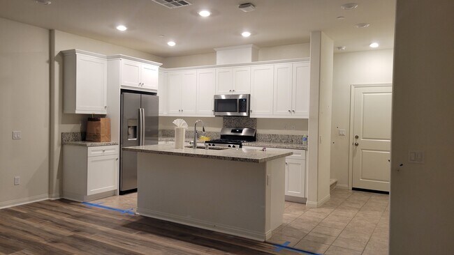 Building Photo - 22770 Harmony Dr