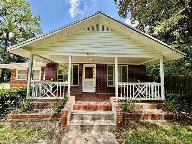 Building Photo - 13404 NW 154th Ave