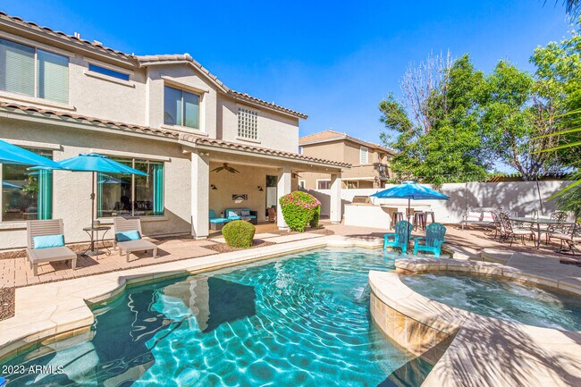 Building Photo - 4371 E Turnberry Ct