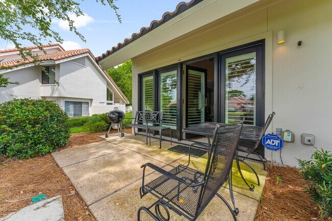 Building Photo - 5073 Beachwalk Way