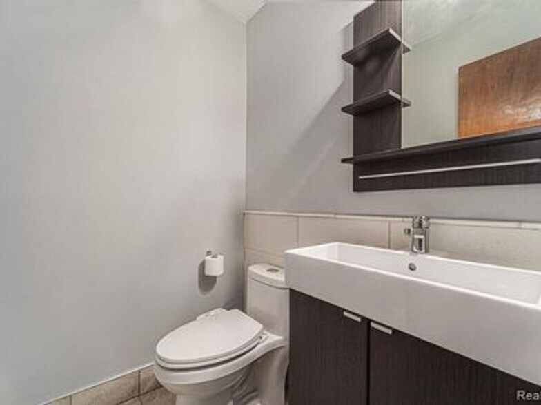 Building Photo - 3537 Millay Dr