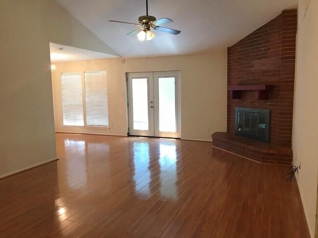 Building Photo - 1103 Ashdale Dr