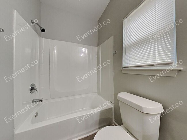 Building Photo - 1003 Sims Ave NW