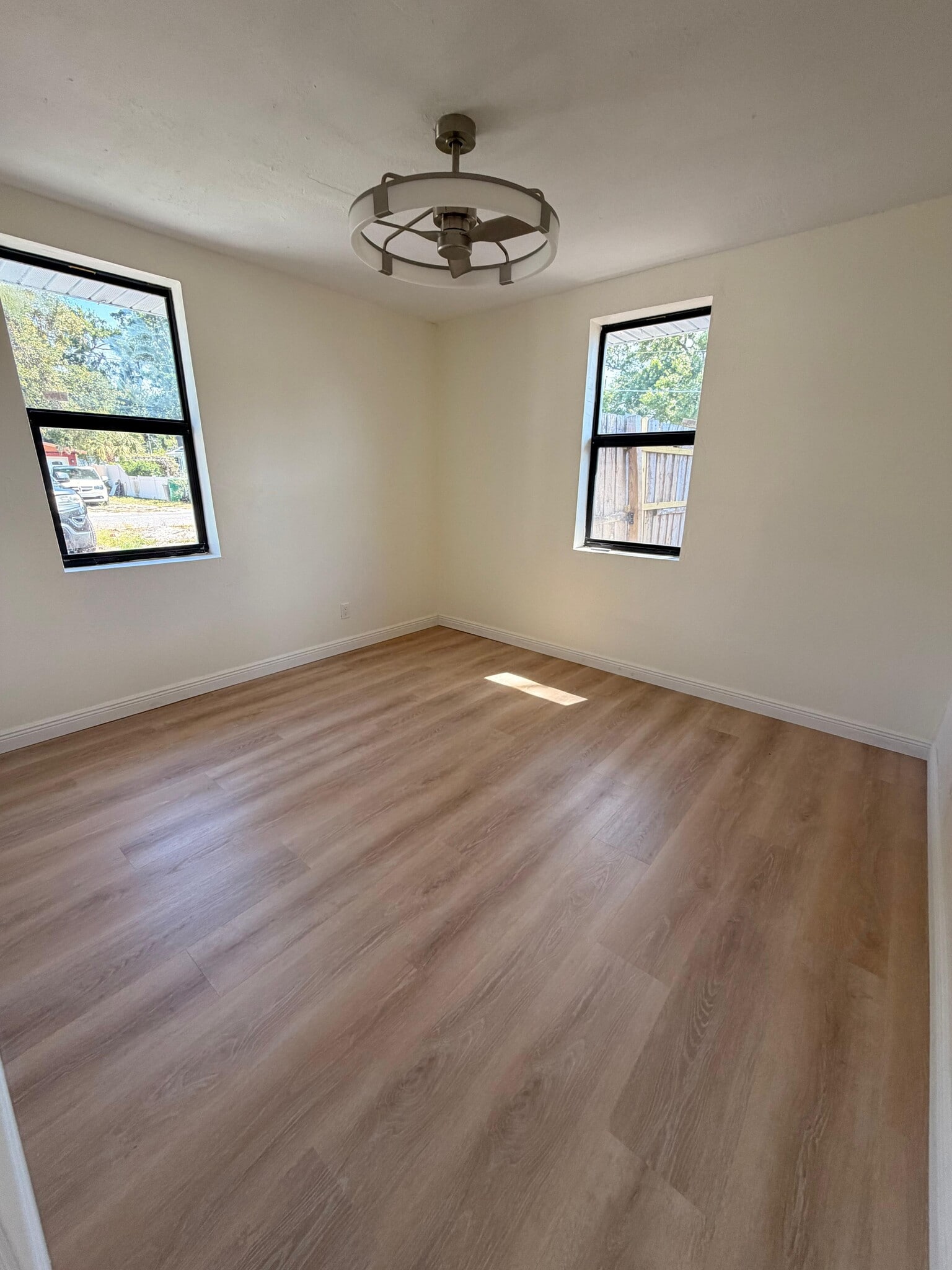 Building Photo - 2304 W Idlewild Ave