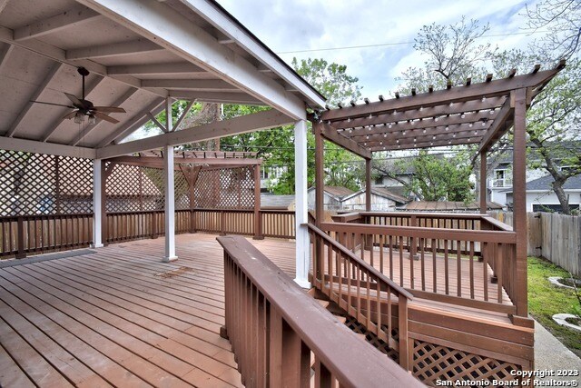 Building Photo - 612 Hunstock Ave