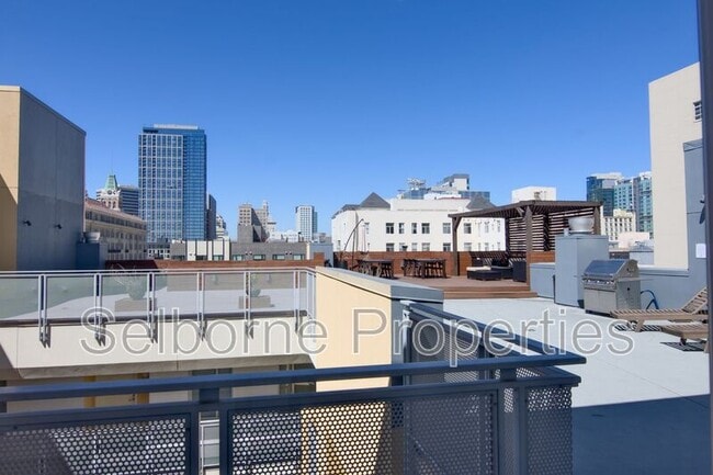 Building Photo - 1401 Jackson St