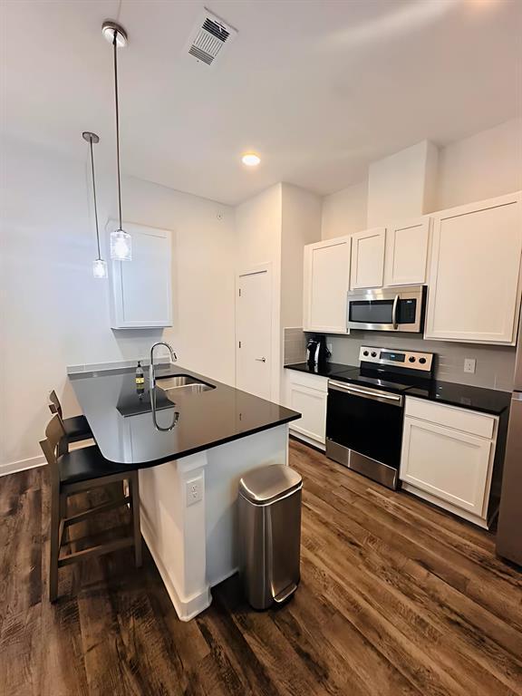 Building Photo - 680 Naumann Dr