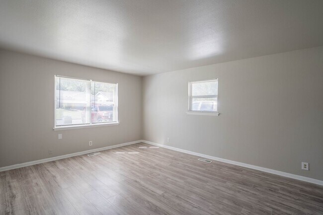 Building Photo - 5021 S 85th E Ave
