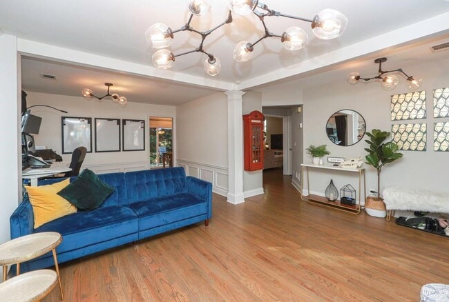 Building Photo - 9900 Barston Ct