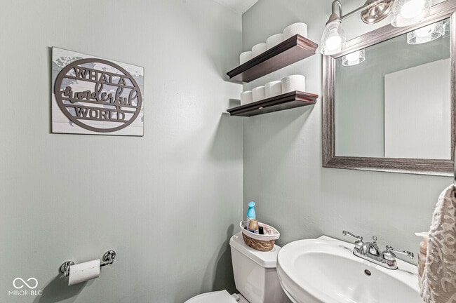 Building Photo - 6542 Kingman Dr