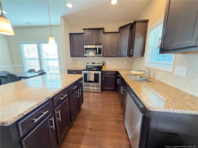 Building Photo - 15 Old Montague Way