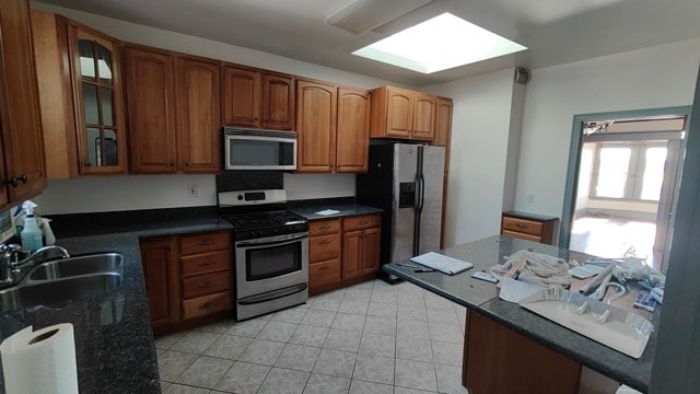 Kitchen - 3334 Elmwood Ave