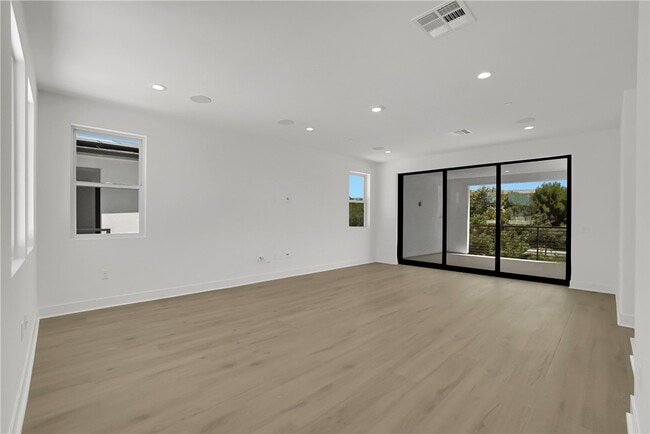 Building Photo - 168 Creation