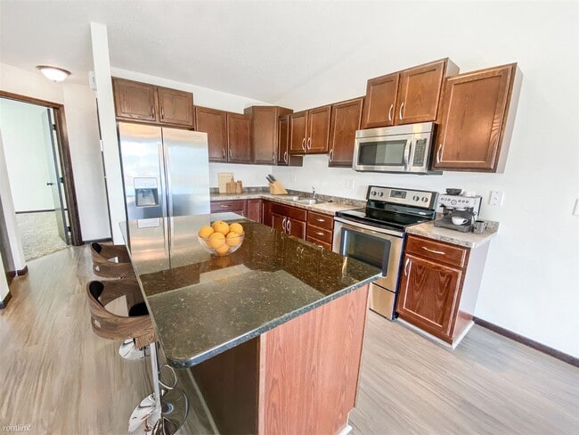 Building Photo - 3 br, 2 bath  - Journey Twin Homes