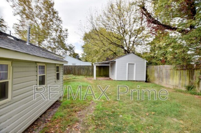 Building Photo - 1923 Bancroft Dr