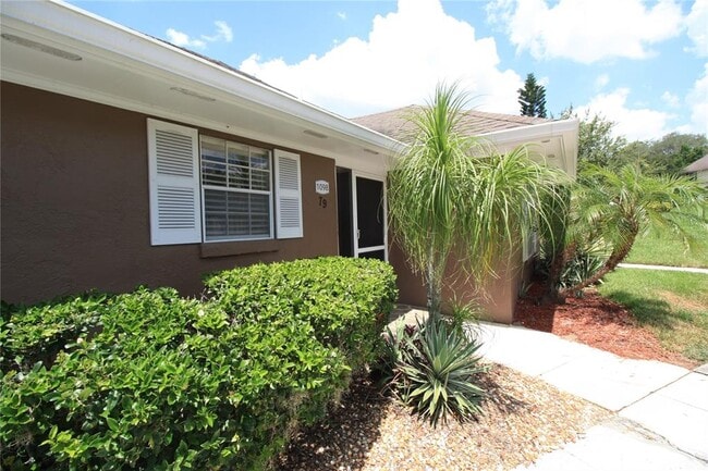 Building Photo - 1098 Villa Ln