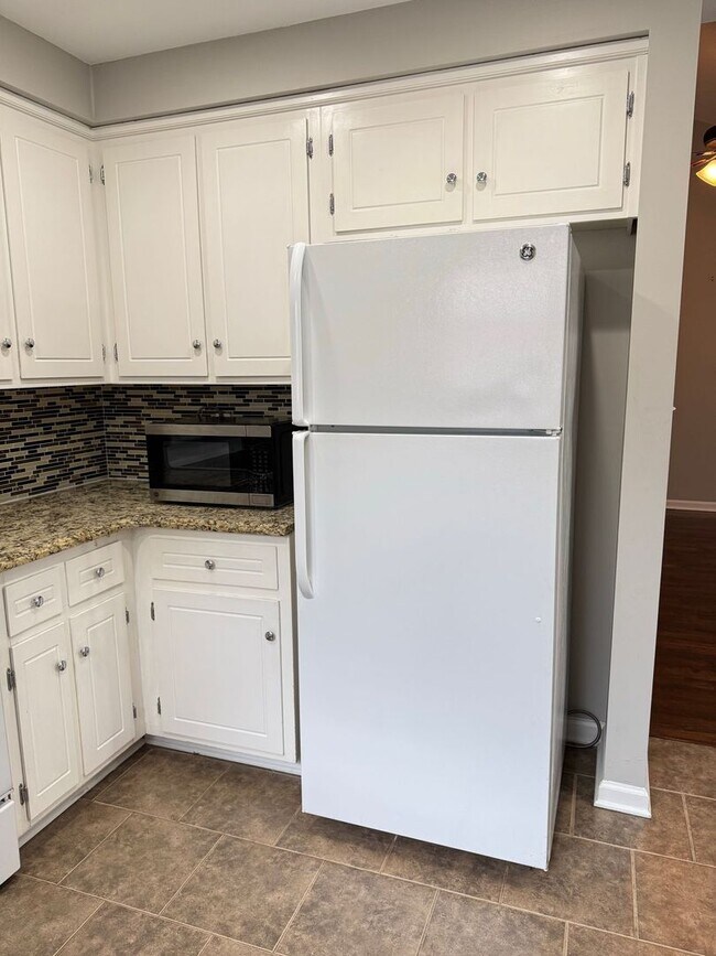 Building Photo - Sango! Partial Brick home with 3 bedrooms,...