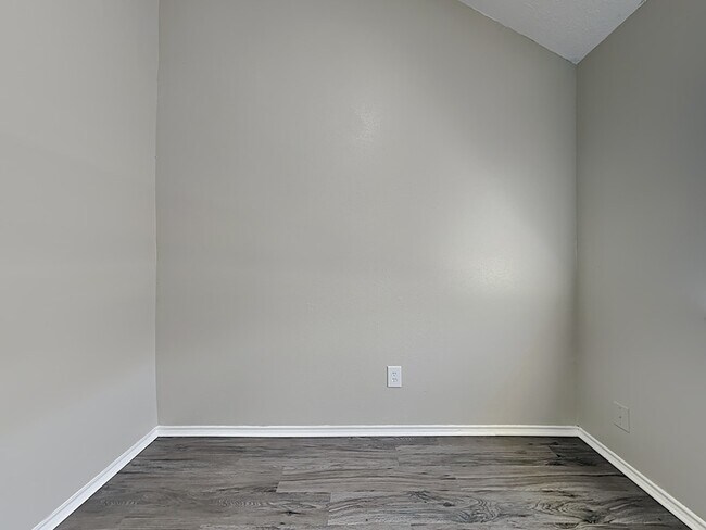 Building Photo - 22723 Brafferton Ln