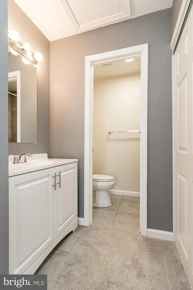 Building Photo - 6204 Barrowfield Ct