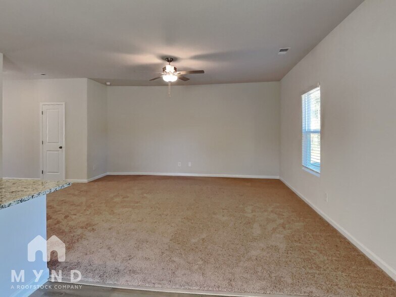 Building Photo - 372 Ivy Bank Dr