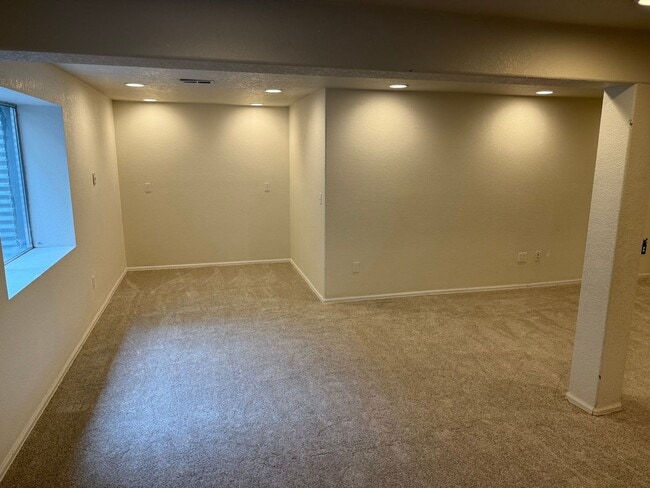 Building Photo - Spacious 4-Bedroom Ranch with Finished Bas...