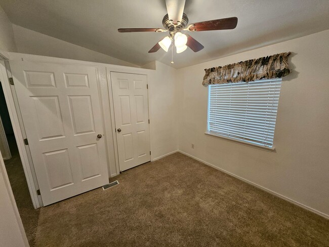 Building Photo - 3 Bedroom/2 Bath Manufactured Home