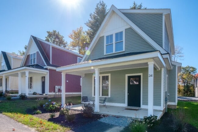 Lancaster Cottages - MCO Lancaster Cottages