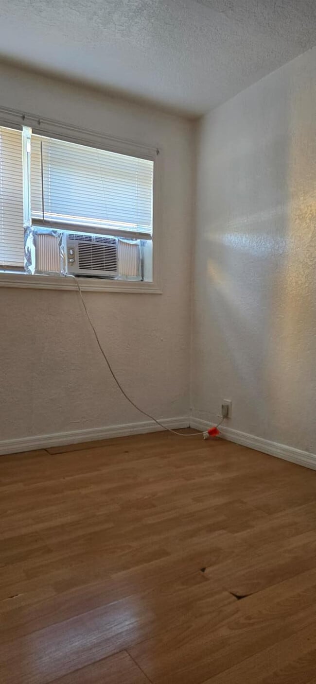 Building Photo - 112 Newton Rd