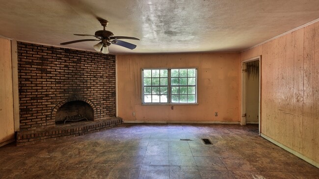 Building Photo - 127 Barbara Ave