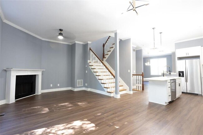 Building Photo - 4871 Pinnacle Dr