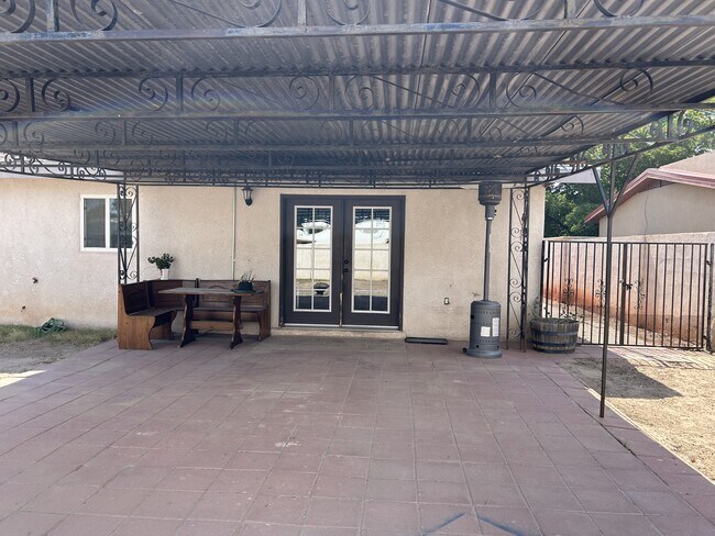 Building Photo - 1140 Yerba Rd SW