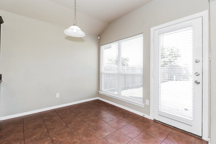 Building Photo - 7978 Los Alamitos Ln