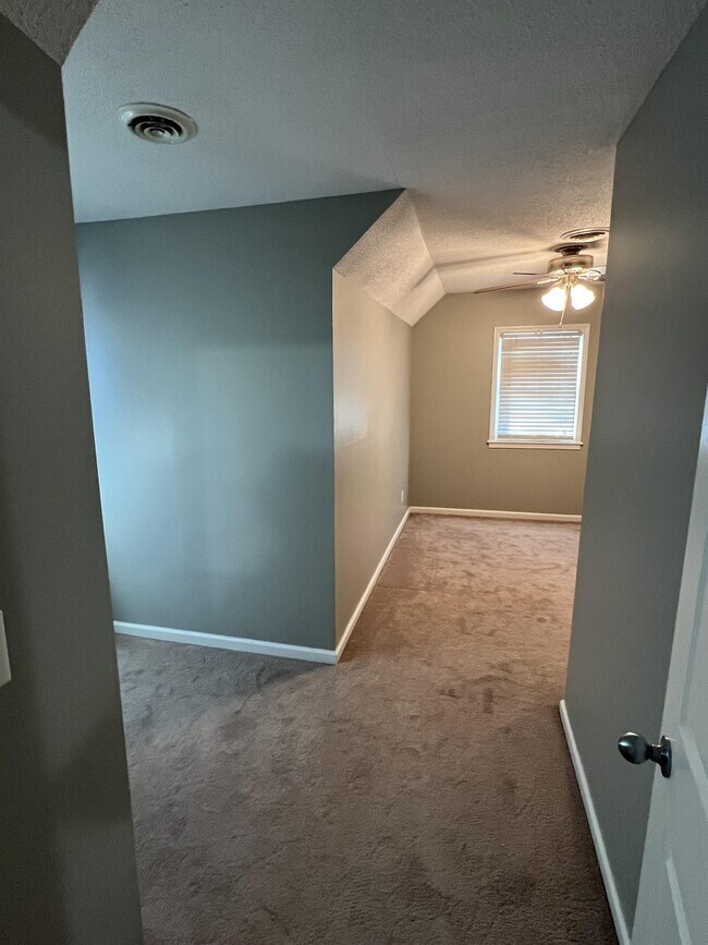 Building Photo - 503 Aspen Way
