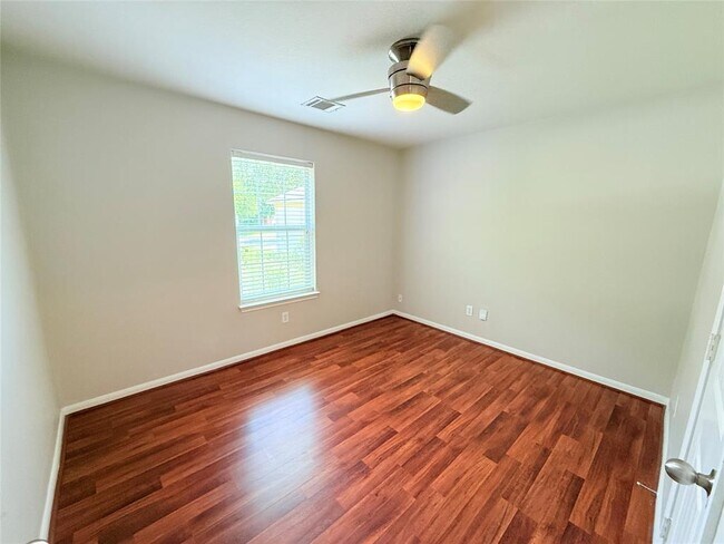 Building Photo - 29019 San Jacinto River Ct