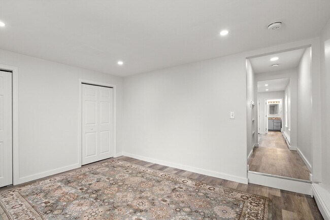 Building Photo - 17 3rd St