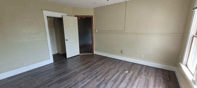 Building Photo - 820 Beltrami Ave NW