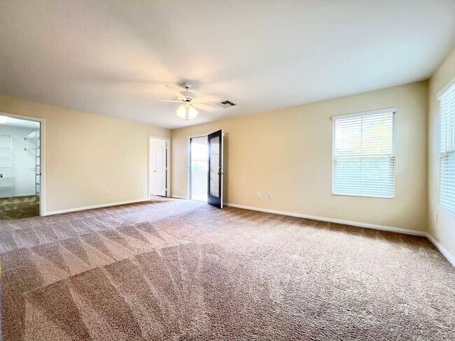 Building Photo - 10555 Winter Grass Dr