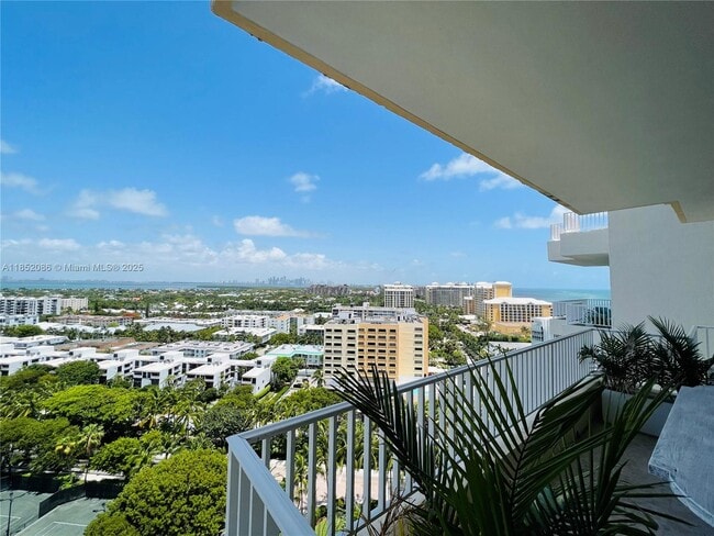 Building Photo - 781 Crandon Blvd