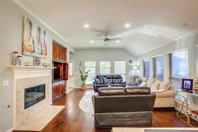 Building Photo - 2472 Deerwood Dr