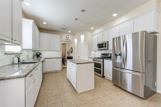 Building Photo - 1631 Candleston Ln