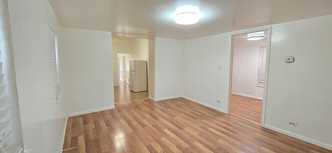 Building Photo - 3021 S Broad St