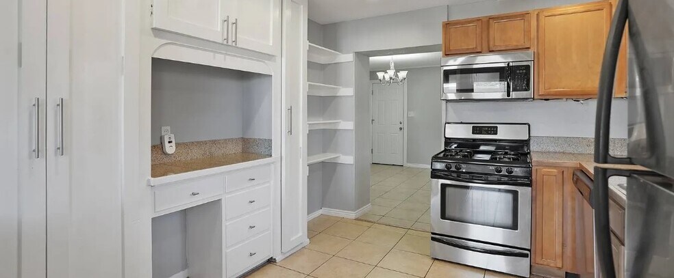 Plenty of Storage - 7141 Quivas