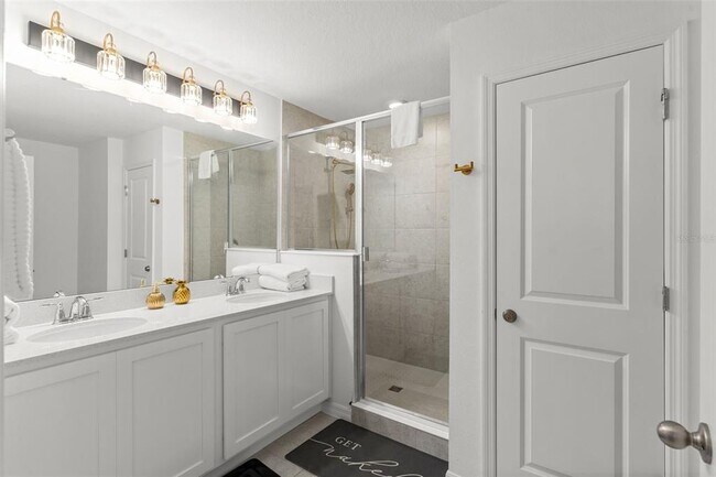 Building Photo - 840 Longboat Dr